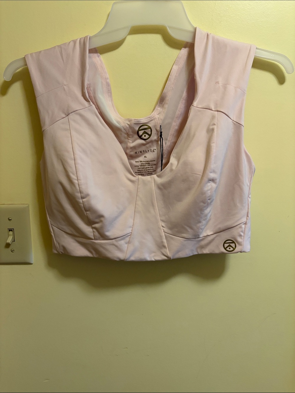 Kinsleyte Light Pink Supportive Sports Bra